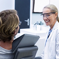 patient visiting dentist for dental implant consultation in Temple